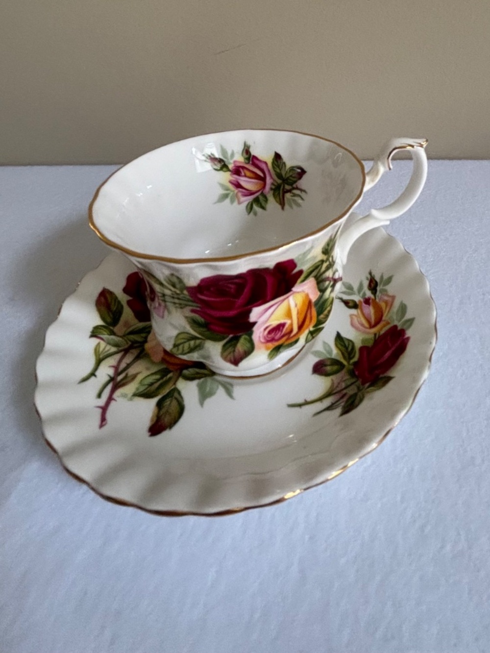 Royal Albert King's Ransom Cup and Saucer - Picture 2 of 5